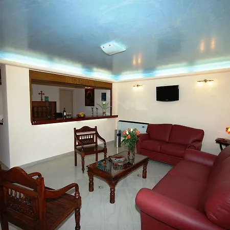 Anastazia 4*