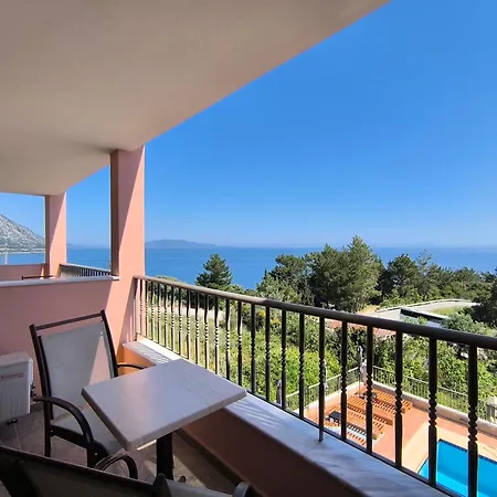 Hotel Anastazia 3*