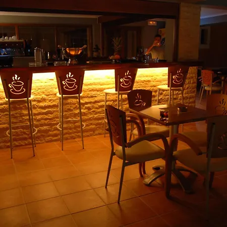 Anastazia 호텔 포로스