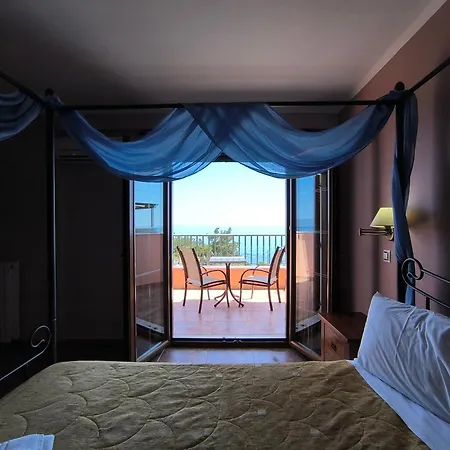 Anastazia 호텔 포로스