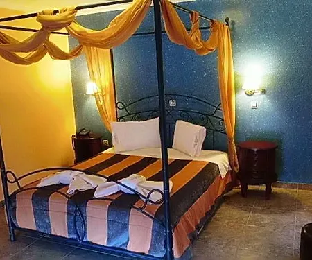 Hotel Anastazia 4*