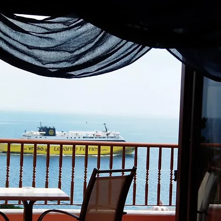 Anastazia 호텔 포로스